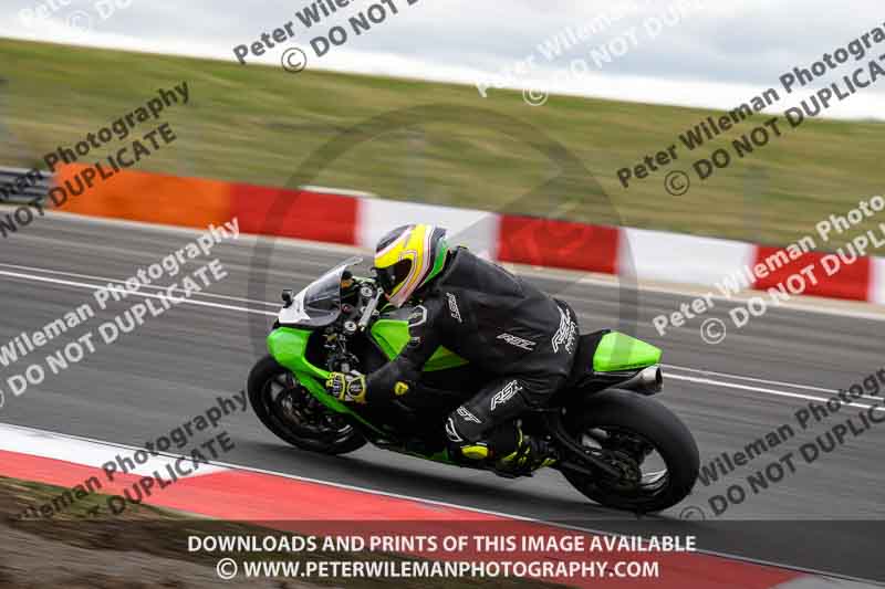 cadwell no limits trackday;cadwell park;cadwell park photographs;cadwell trackday photographs;enduro digital images;event digital images;eventdigitalimages;navarra;no limits trackdays;peter wileman photography;racing digital images;trackday digital images;trackday photos